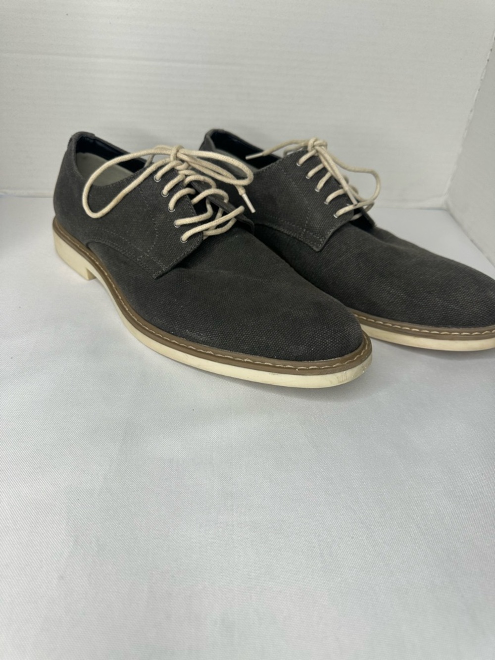 Public Opinion Men's Gray Canvas Derby Shoes with Cream Laces